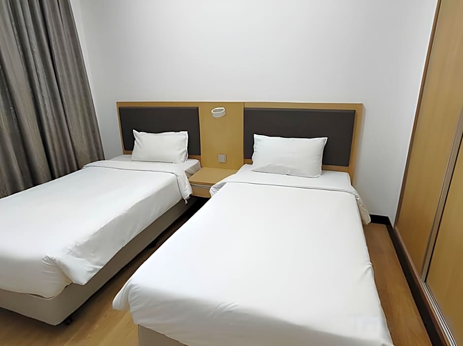 Imperial Suites Miri @ Diamond Tower Bay Resort Condominium