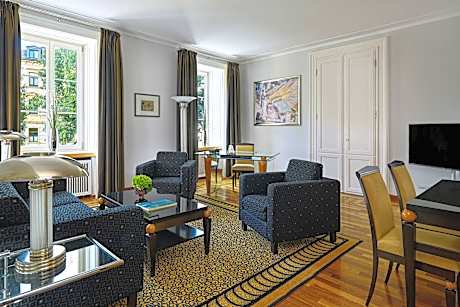 lyonel feininger suite, suite, 1 king, garden view