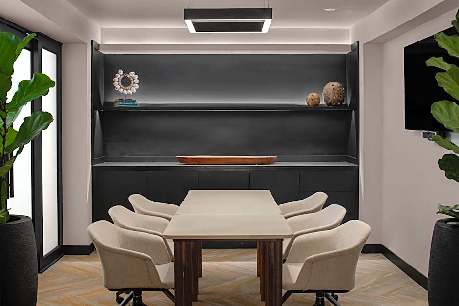 Rok Hotel Kingston Tapestry Collection By Hilton