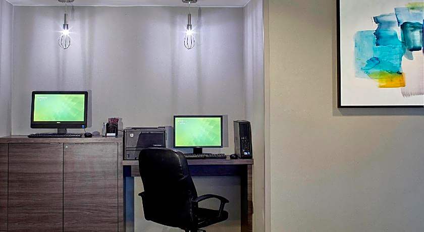 Residence Inn by Marriott Atlanta Airport North/Virginia Avenue