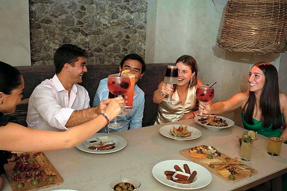 Hotel Calypso Cancun