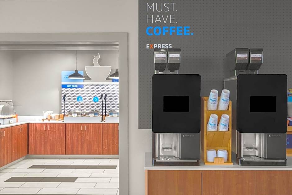 Holiday Inn Express & Suites Salem North-Keizer By IHG