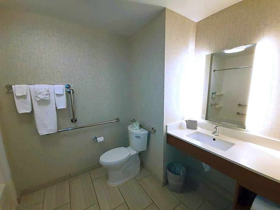 Holiday Inn Express and Suites Nebraska City By IHG
