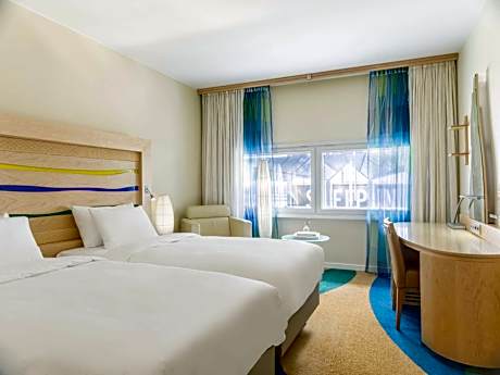 Superior Room with Terminal View