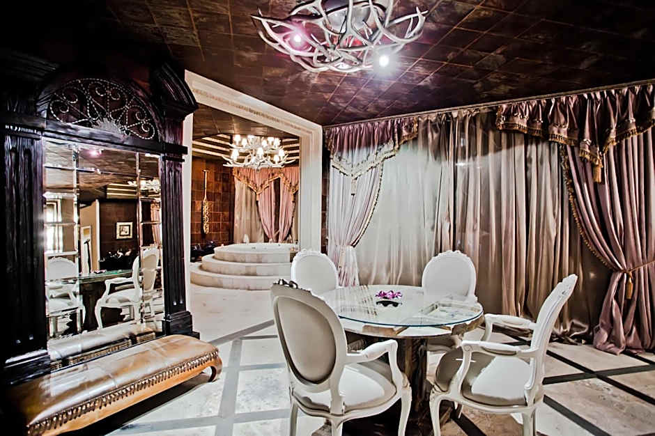 Royal Castle Design & SPA