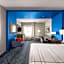 La Quinta Inn & Suites by Wyndham Denton - University Drive