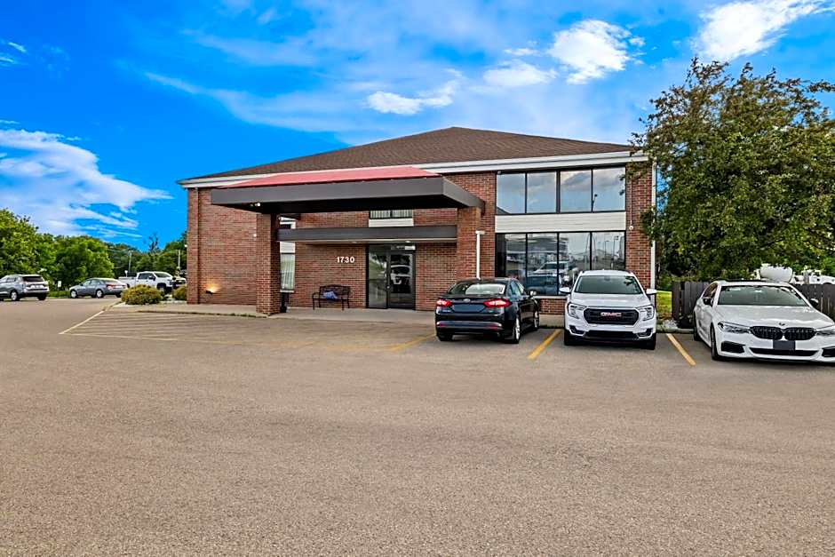 Super 8 by Wyndham Watertown WI