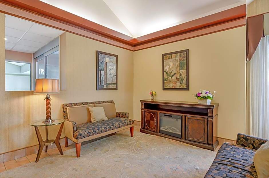 Best Western Plus Inn At Valley View