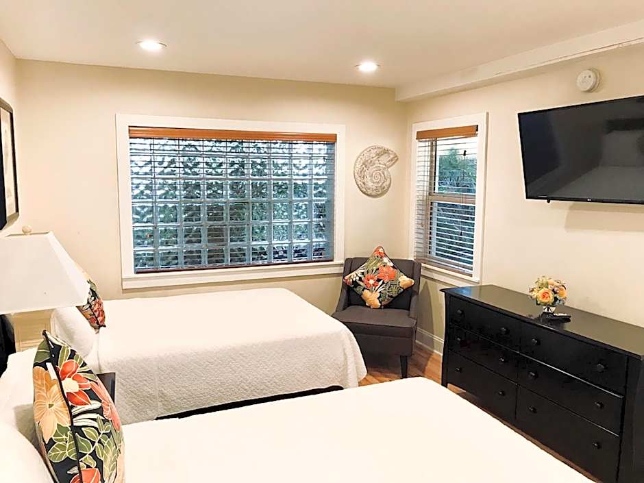 Harborside Motel & Marina