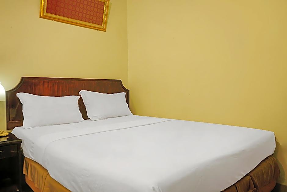 Collection O 92690 Hotel Limas