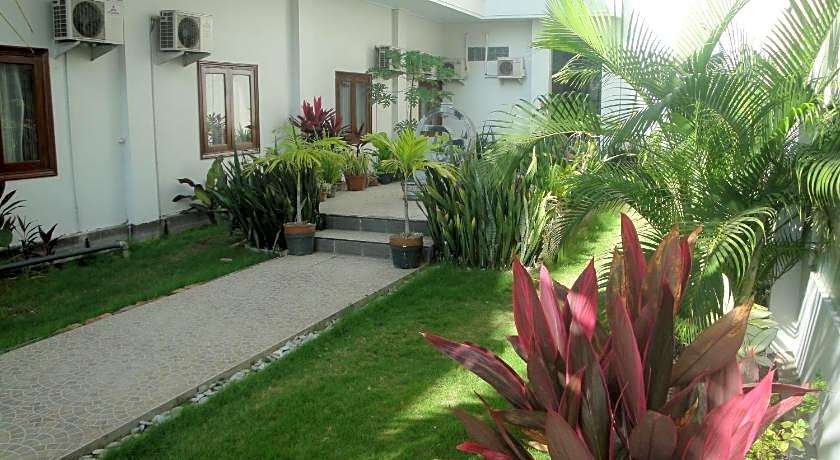 Sylvia Hotel Maumere