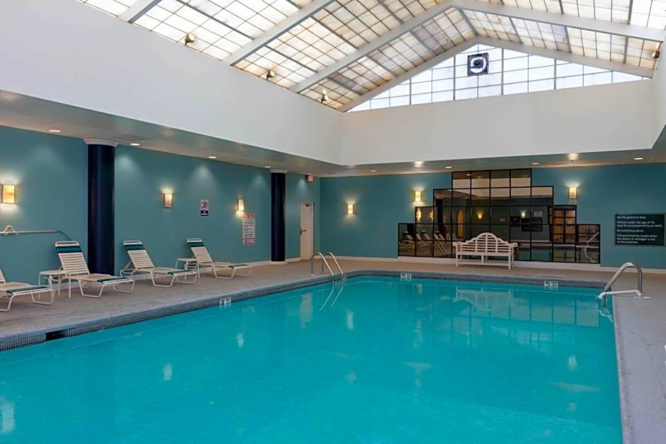 La Quinta Inn & Suites by Wyndham Secaucus Meadowlands