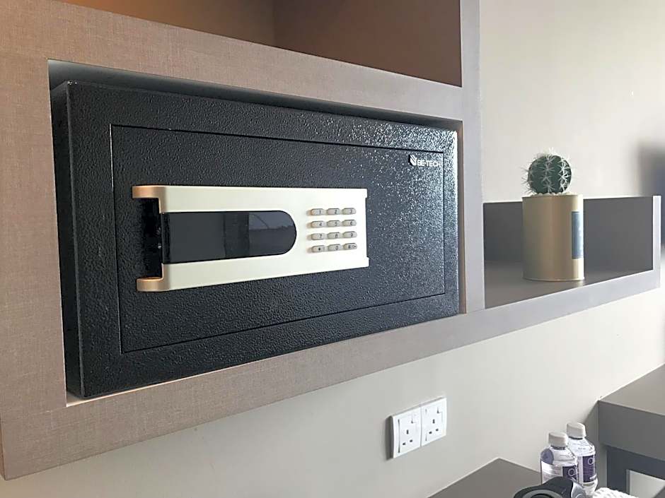 Lux Hotel Room in Damansara Perdana