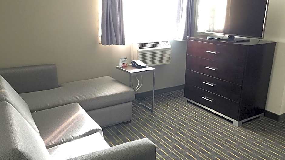 Comfort Inn & Suites Tigard near Washington Square