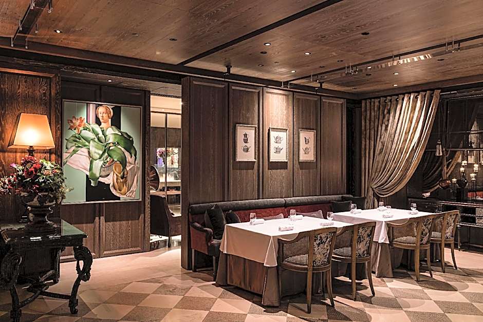 Palais De Chine Hotel