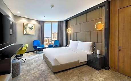 1 Bedroom Suite Dining