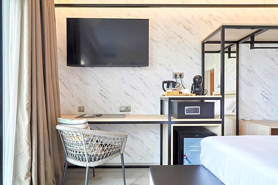 Invisa Hotel Es Pla - Adults Only