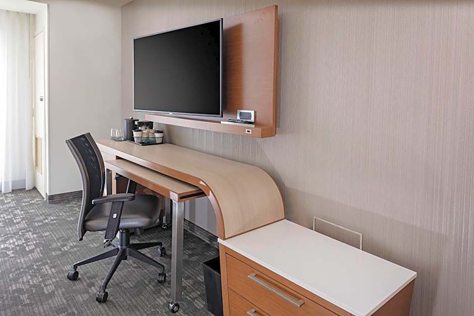 Courtyard by Marriott Cincinnati Mason