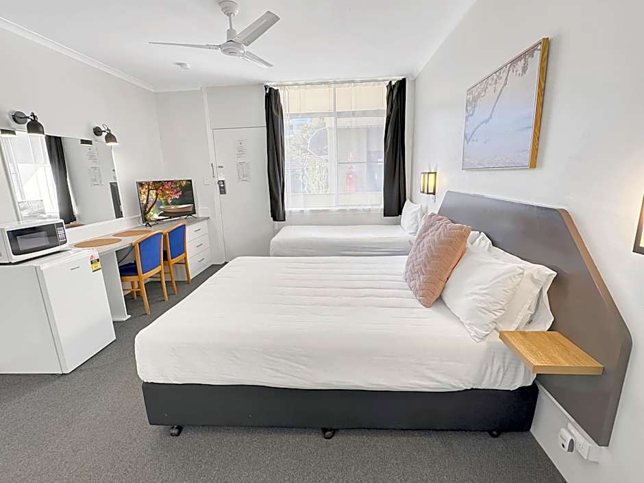 Golden Sands Motor Inn