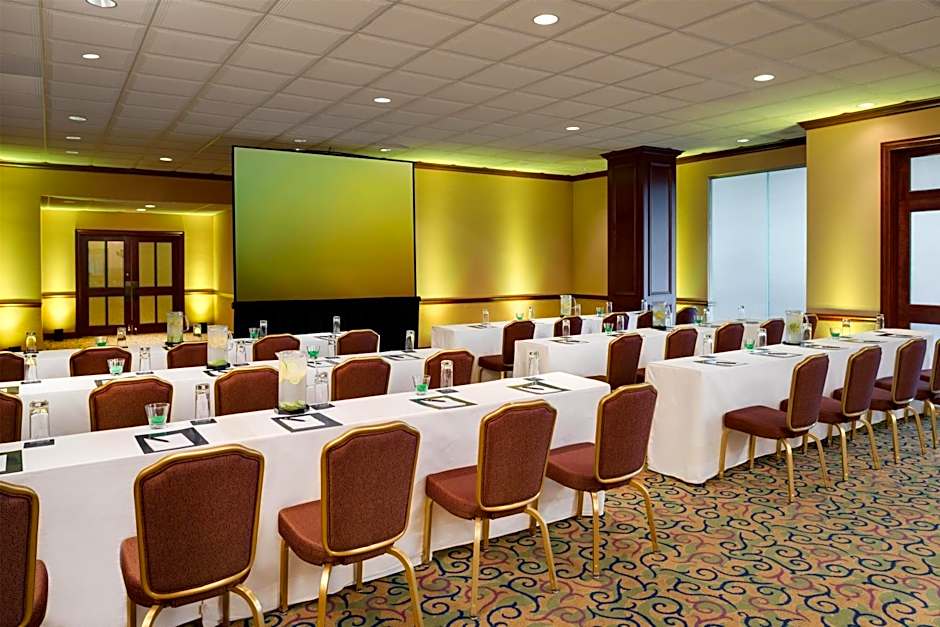 DoubleTree by Hilton Washington Dulles Airport