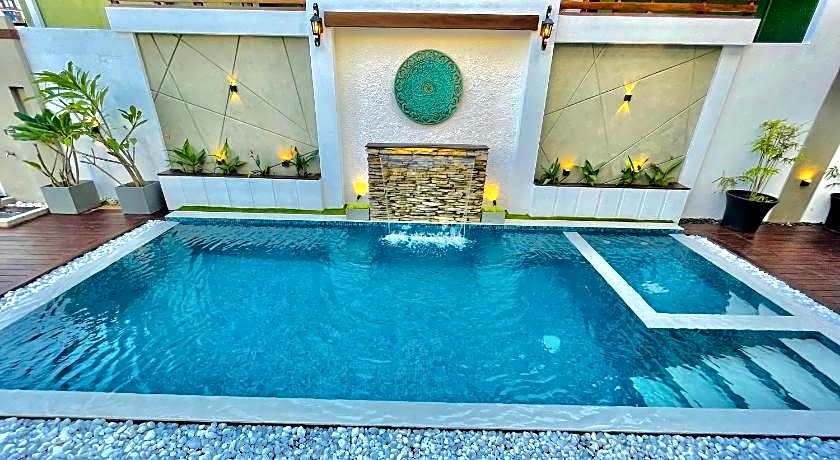 8Plus Motels