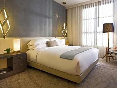 Essential Room