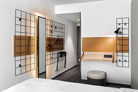 Moxy Twin Room with Sofa Bed and Balcony