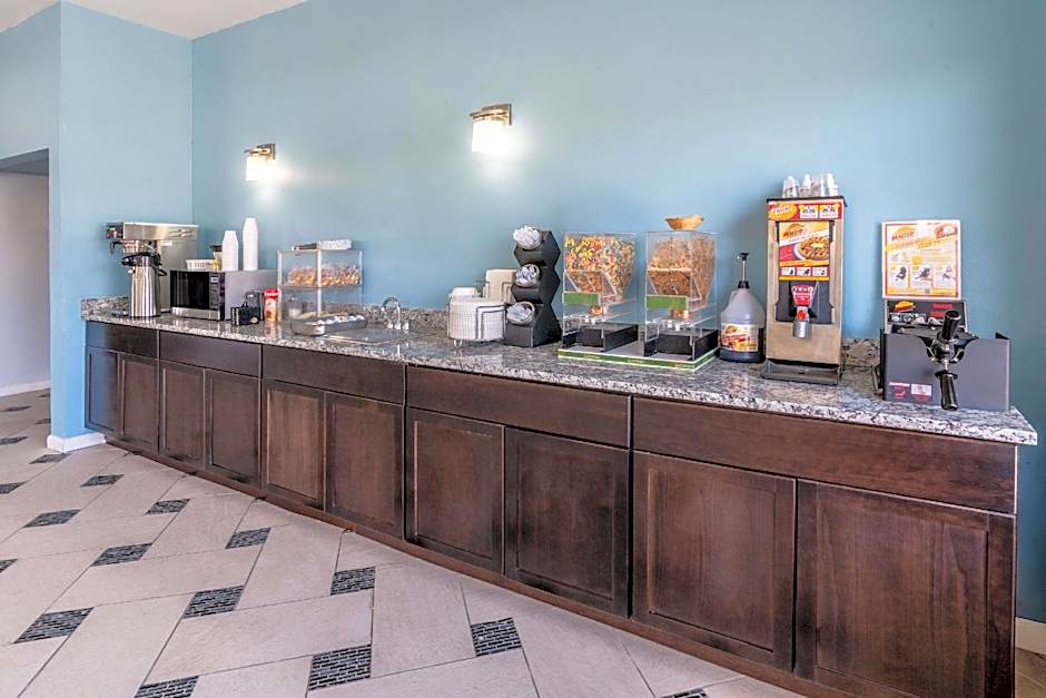 Days Inn by Wyndham Delta CO