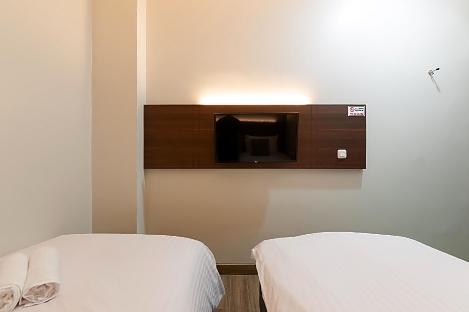 Urbanview Hotel Cengkareng Jakarta by RedDoorz