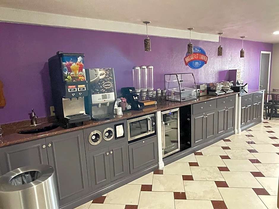 Baymont by Wyndham Bellevue - Omaha