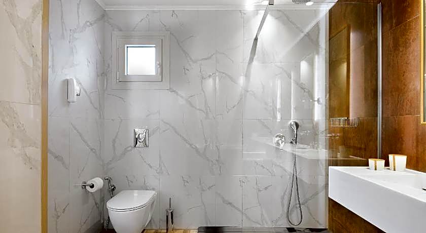 Alexandra Elegance Bridging Generations