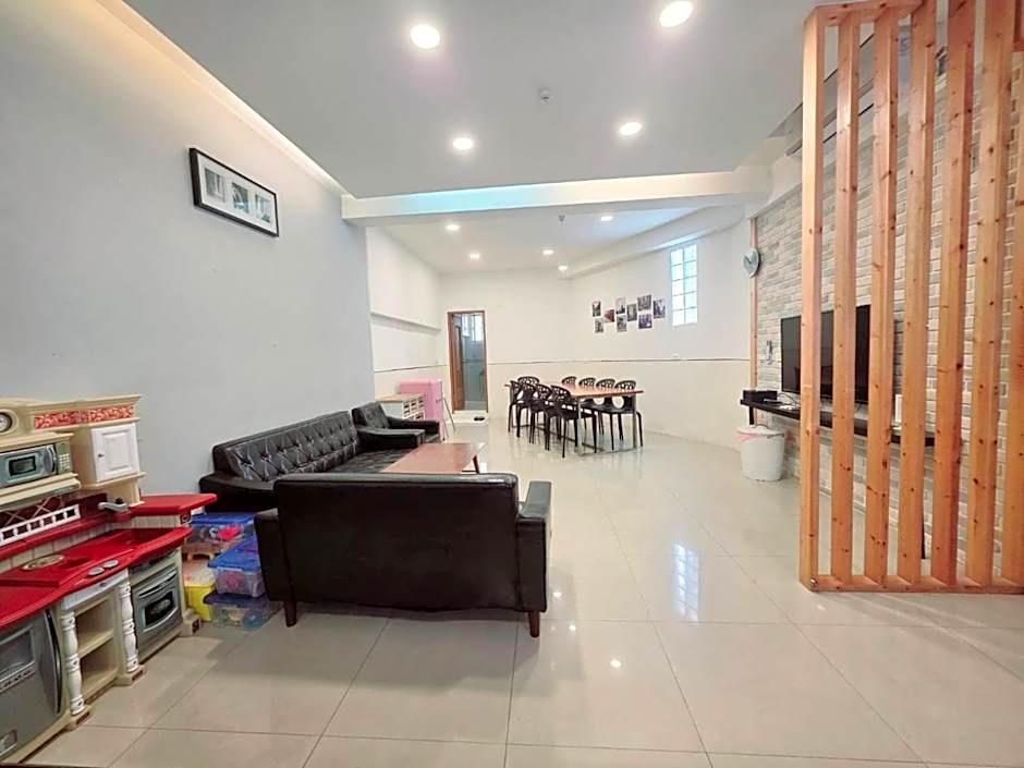 Q House