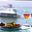 Silvershore Apartments on the Broadwater