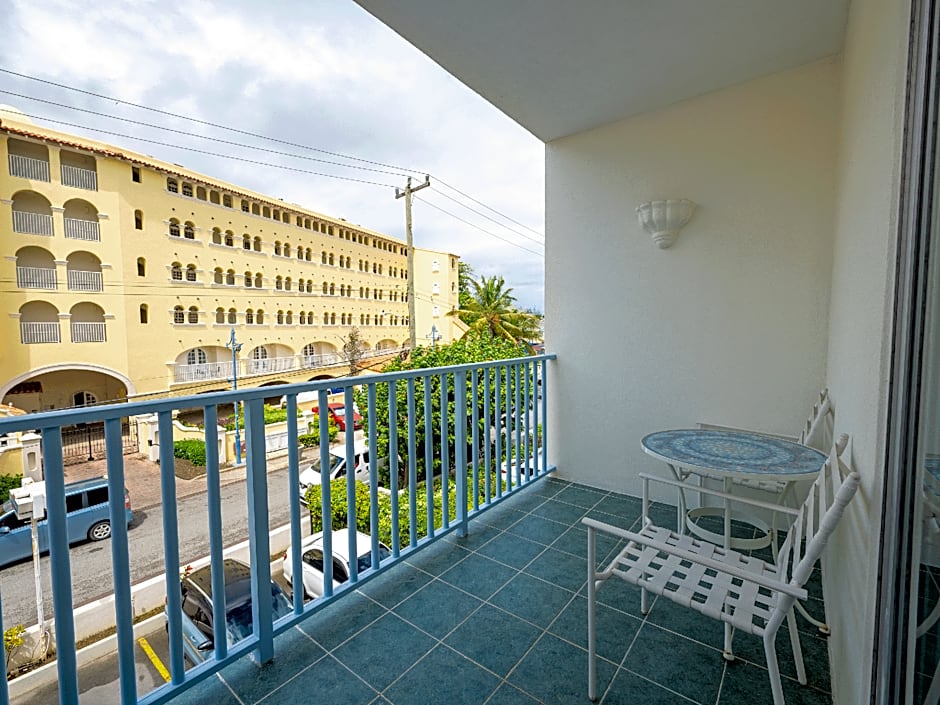 Time Out Hotel