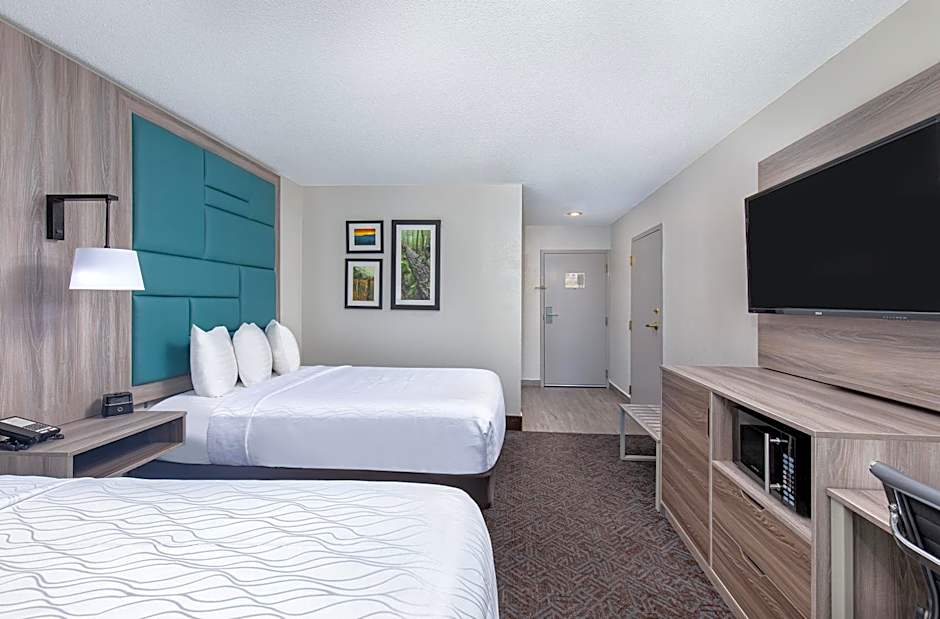 La Quinta Inn & Suites by Wyndham Pigeon Forge- Dollywood