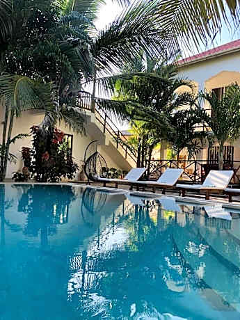 Reyna Resort By Cezere The Palm