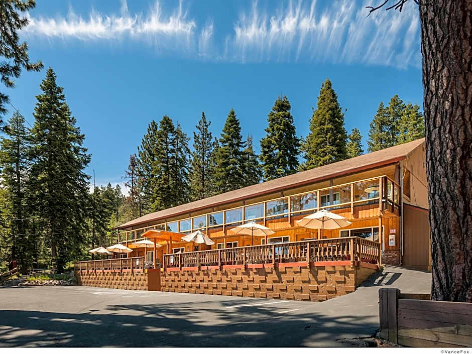 Cedar Glen Lodge