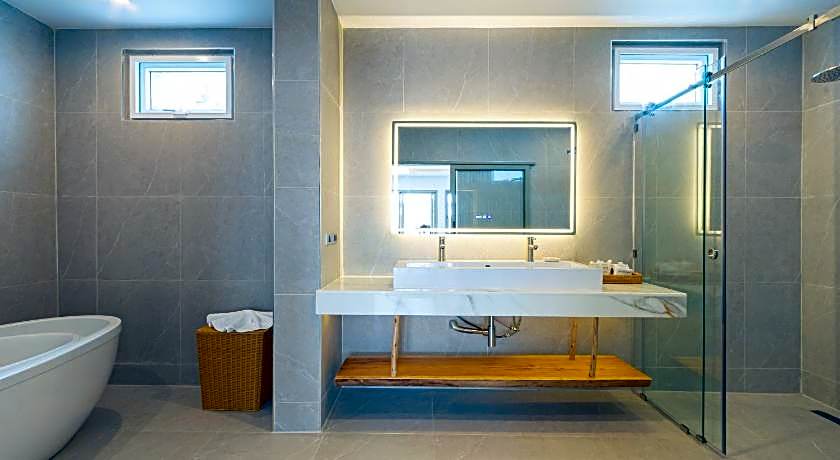 KC Beach Club & Pool Villas