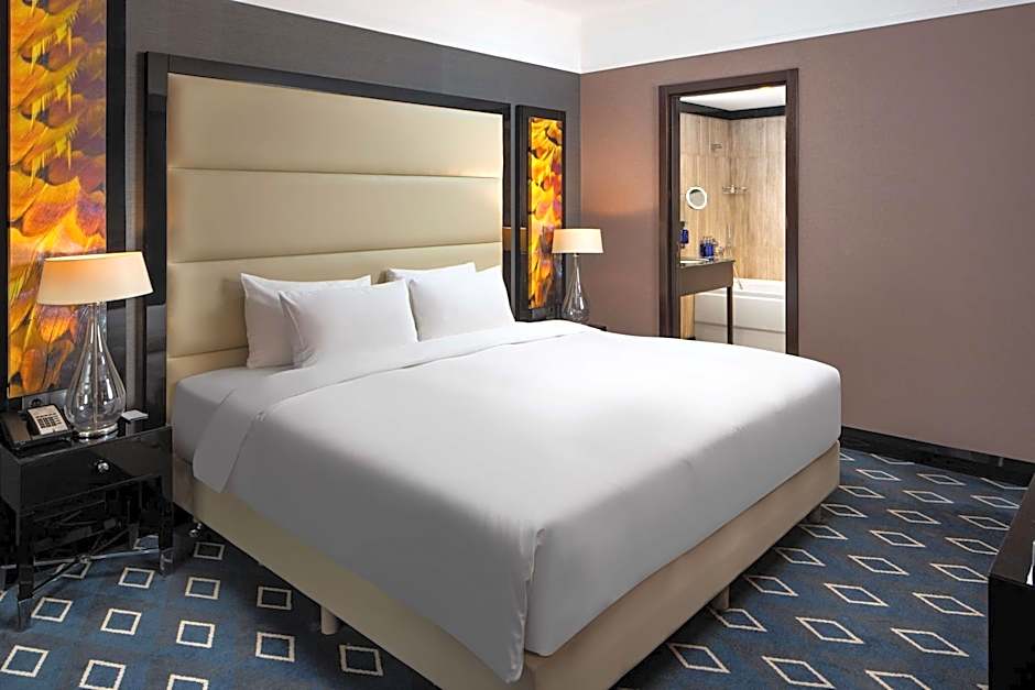 RADISSON BLU LEOGRAND HOTEL