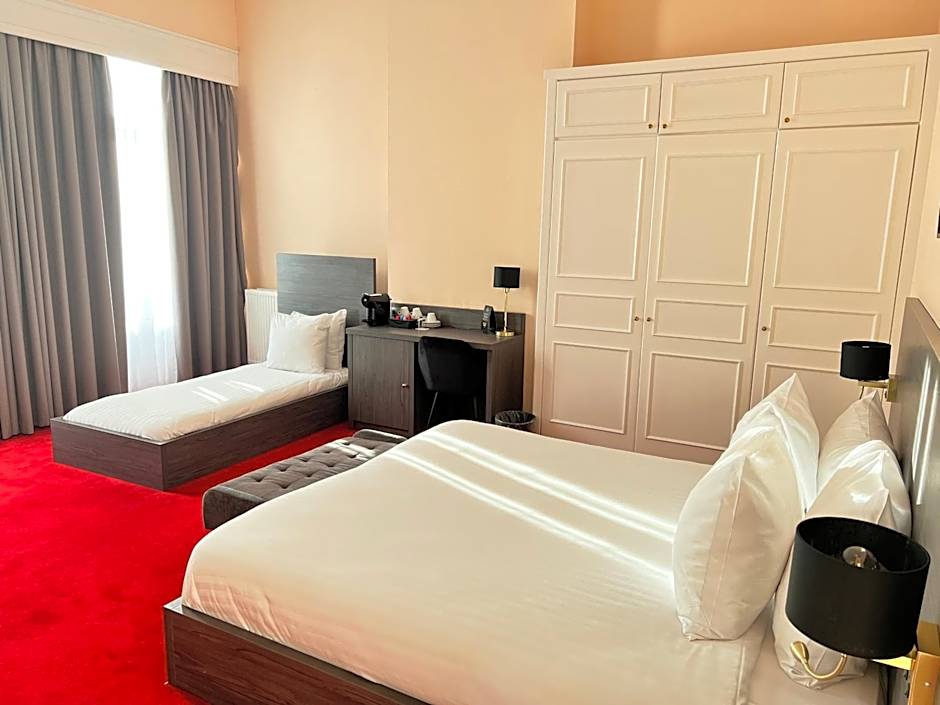 La Bourse Hotel