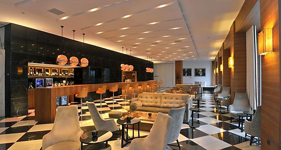 Aquila Atlantis Hotel