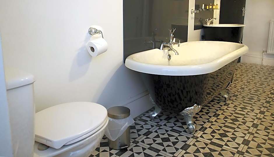 The Wellington Restaurant and Bar