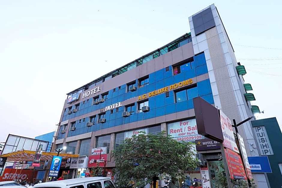 Super OYO Flagship 22477 Hotel Blue Moon