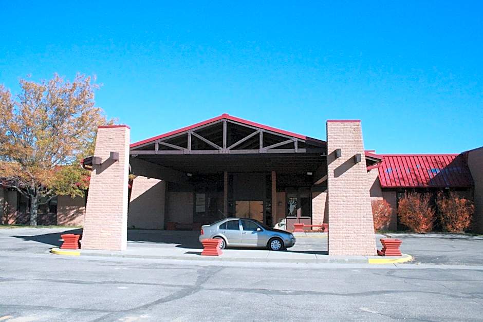 Douglas Inn and Conference Center
