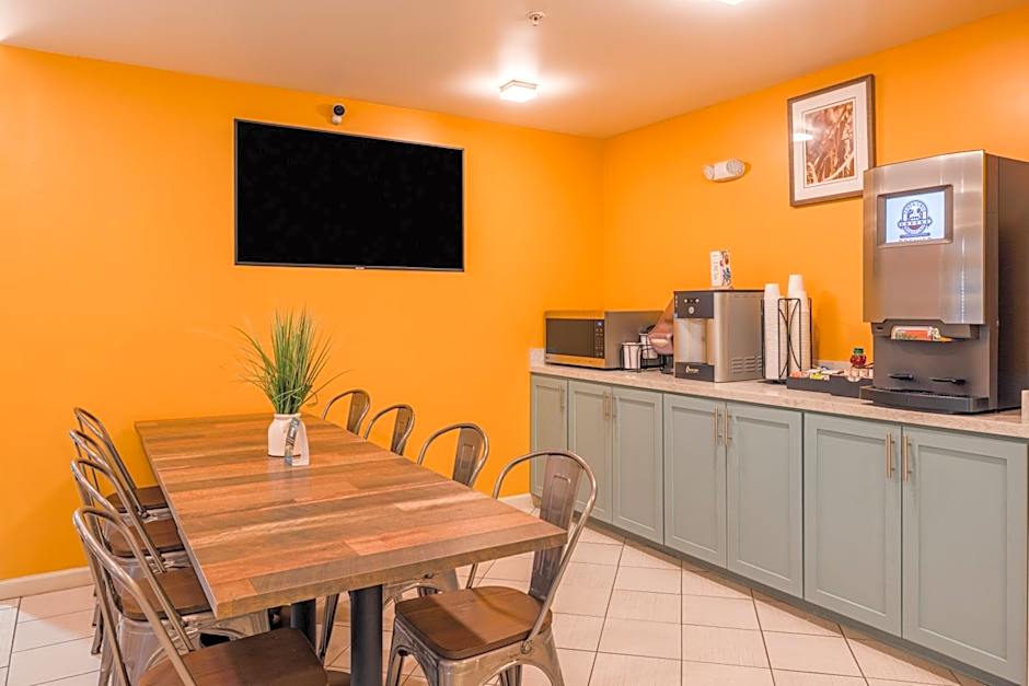 Inn At Moss Landing Point