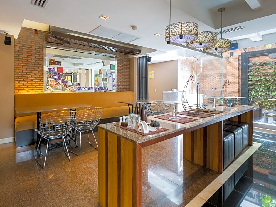 Silom Convent Garden Hotel