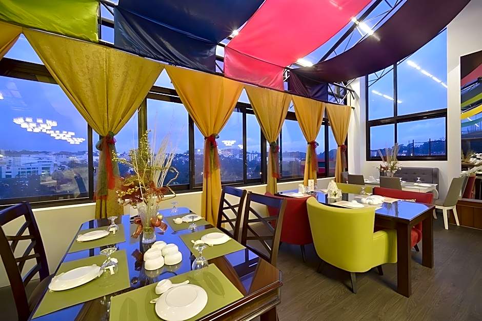 Paragon Hotel And Suites