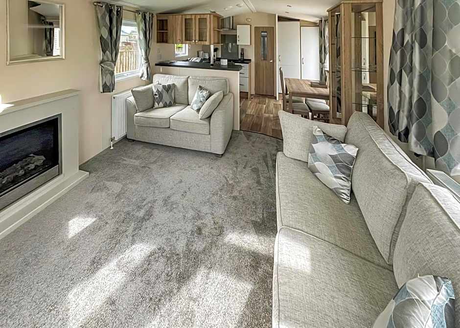 Unity Skirlington Coast Yorkshire