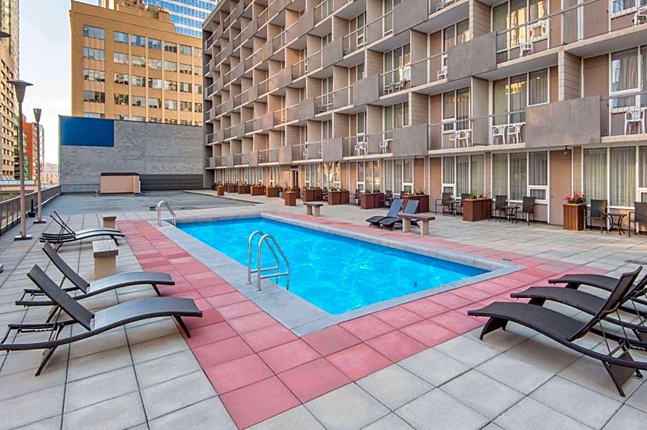 Ramada Plaza by Wyndham Calgary Downtown