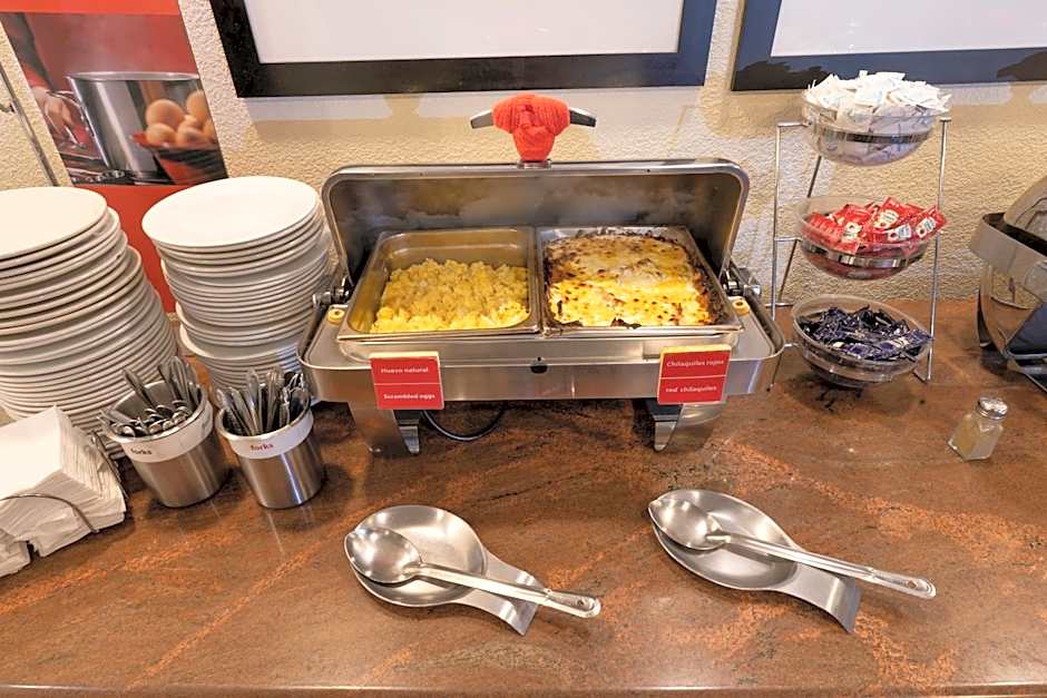 Hampton Inn By Hilton Guadalajara-Aeropuerto